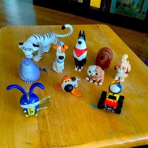 Disney Pixar Secret Life of Pets Figures